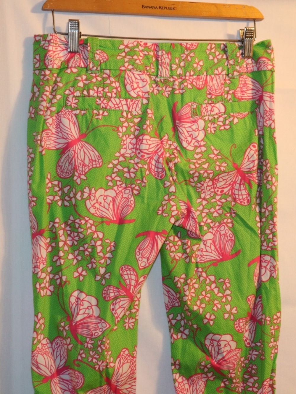 Lilly Pulitzer "Dream Weaver" print or butterfly print cropped pants . Size 4 - Picture 9 of 11